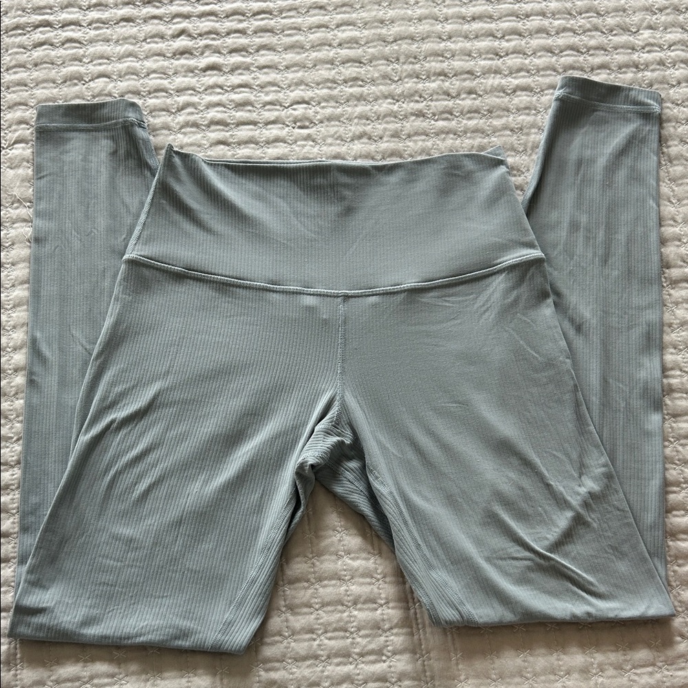 High-Waist Ribbed Leggings in Dove Grey